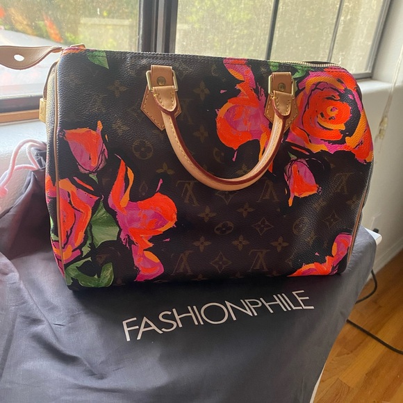LOUIS VUITTON
Limited Edition Monogram Canvas Roses Speedy 30 Bag - Picture 2 of 8